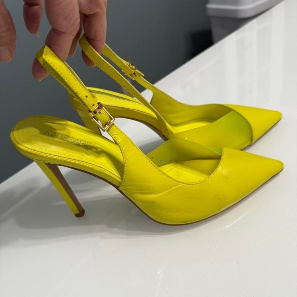 Attizzare chartreuse leather slingback heels 💛 statement stilettos